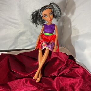 Disney Descendants Freddie Isle of Lost Doll Neon Lights Ball Wicked World C444G